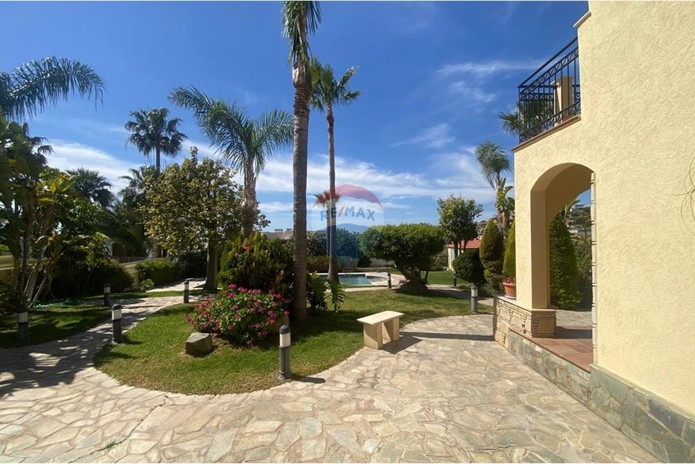 3-Bedroom Villa in Agios Athanasios - Vista 2