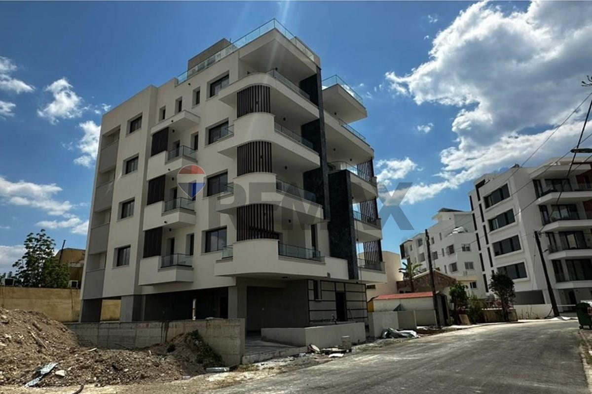 2 Bedroom Penthouse in Port Area - Widok 3