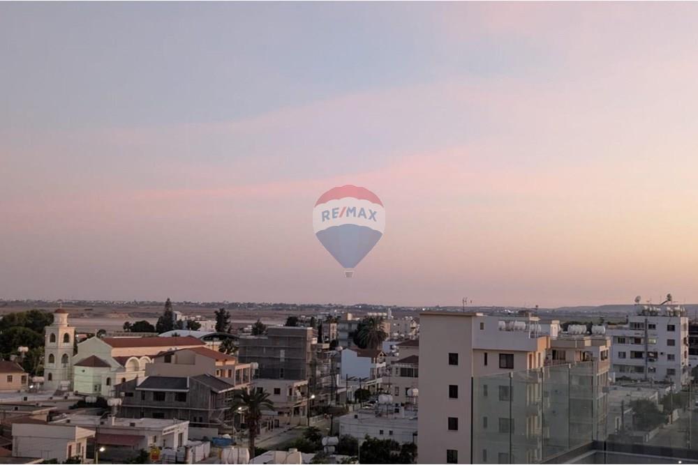 2Bedroom Penthouse, Private Roof Garden, Larnaca - Mehr