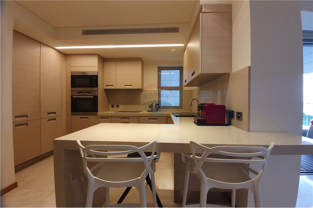 Seafront 2 Bedroom Apartment at Olympic Resid - Widok 3