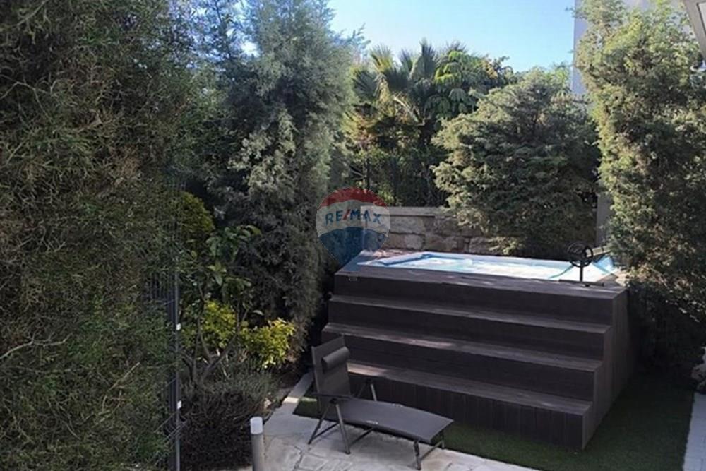 Residential - House - Germasoyia, Limassol - CY - pool.jpeg - 480031146-365