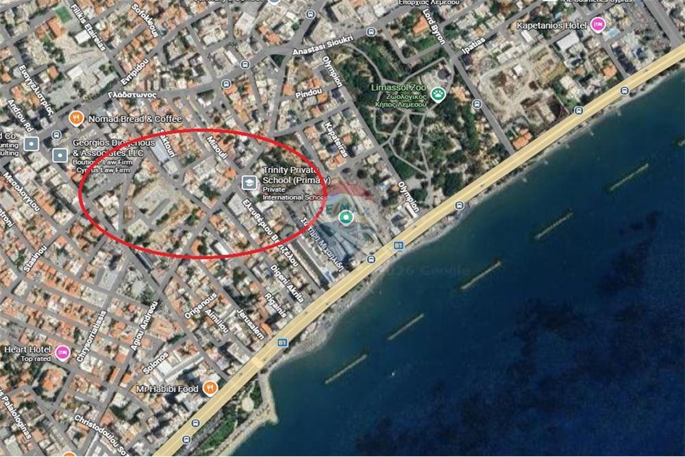 Office 460 m² for rent in Limassol - Agia Triada, Limassol