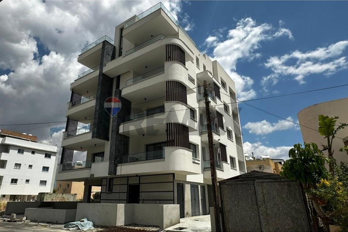 2 Bedroom Penthouse in Port Area - Widok 2