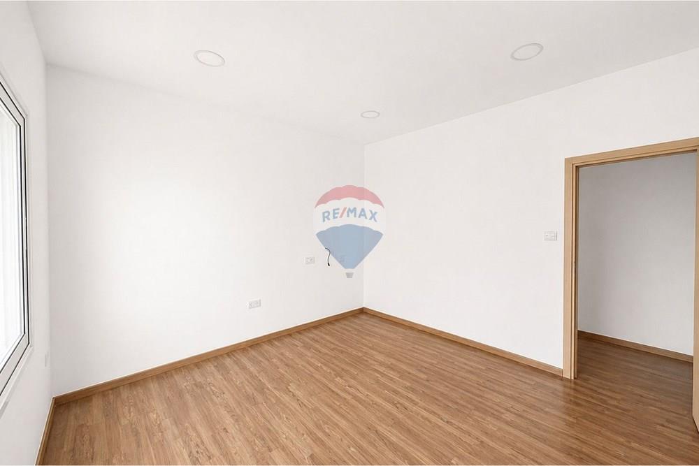 250sqm Office in Petrou & Pavlou - Ansicht 5