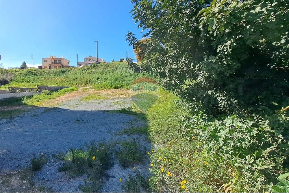 Residential Plot of 2, 274 sqm in Agios Athanasios - Aanzicht 2