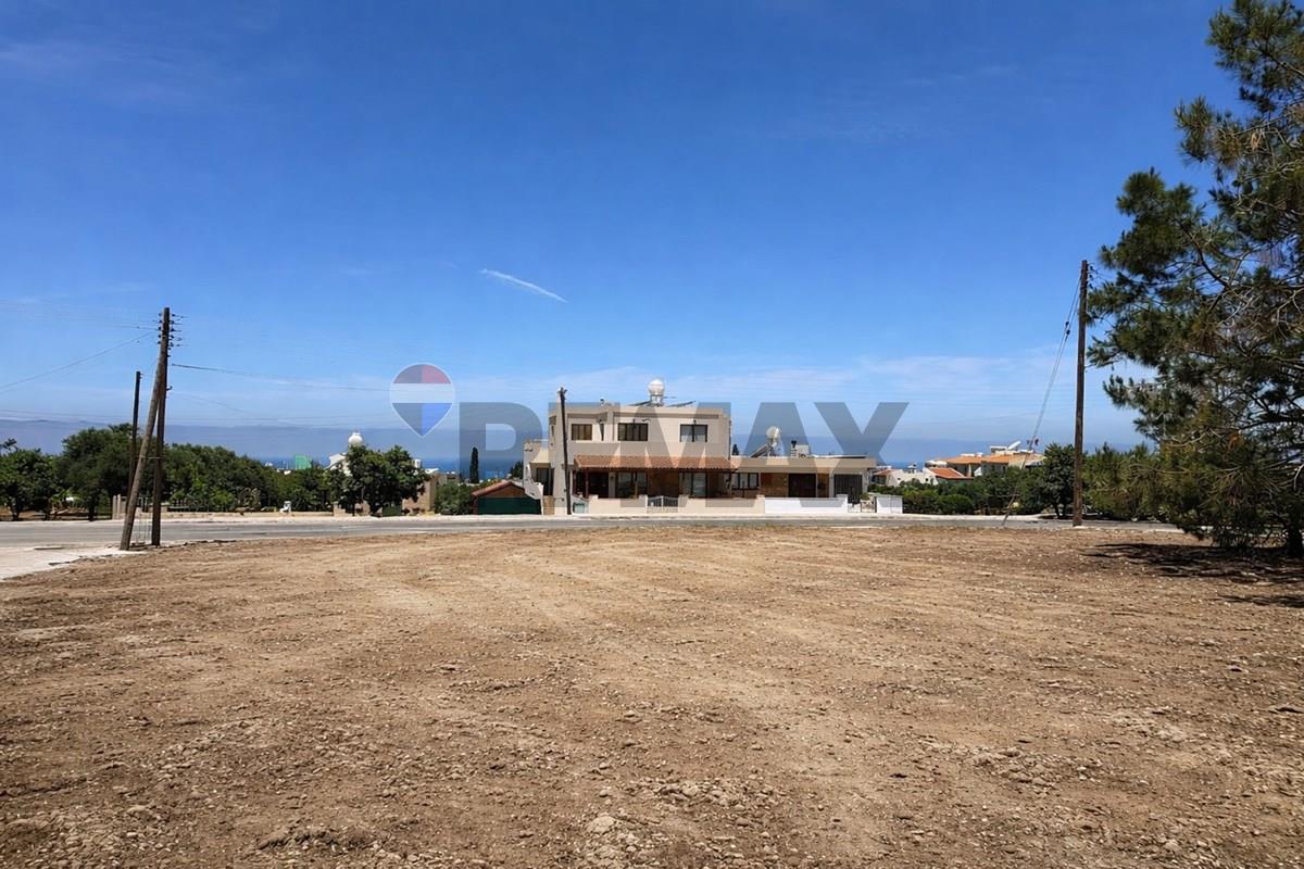 Plot of land for sale 624 m² in Empa, Paphos