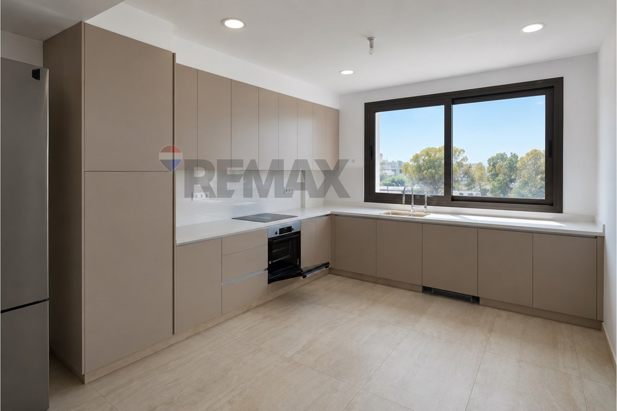 3-Bedroom Penthouse in Agios Georgios, Limassol - Mehr