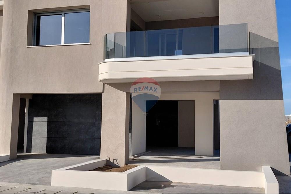 Brand New 2 Bed. Penthouse, New Marina, Larnaca - Aanzicht 3
