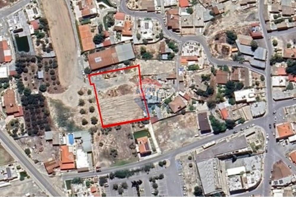 Teren, 2435 m²