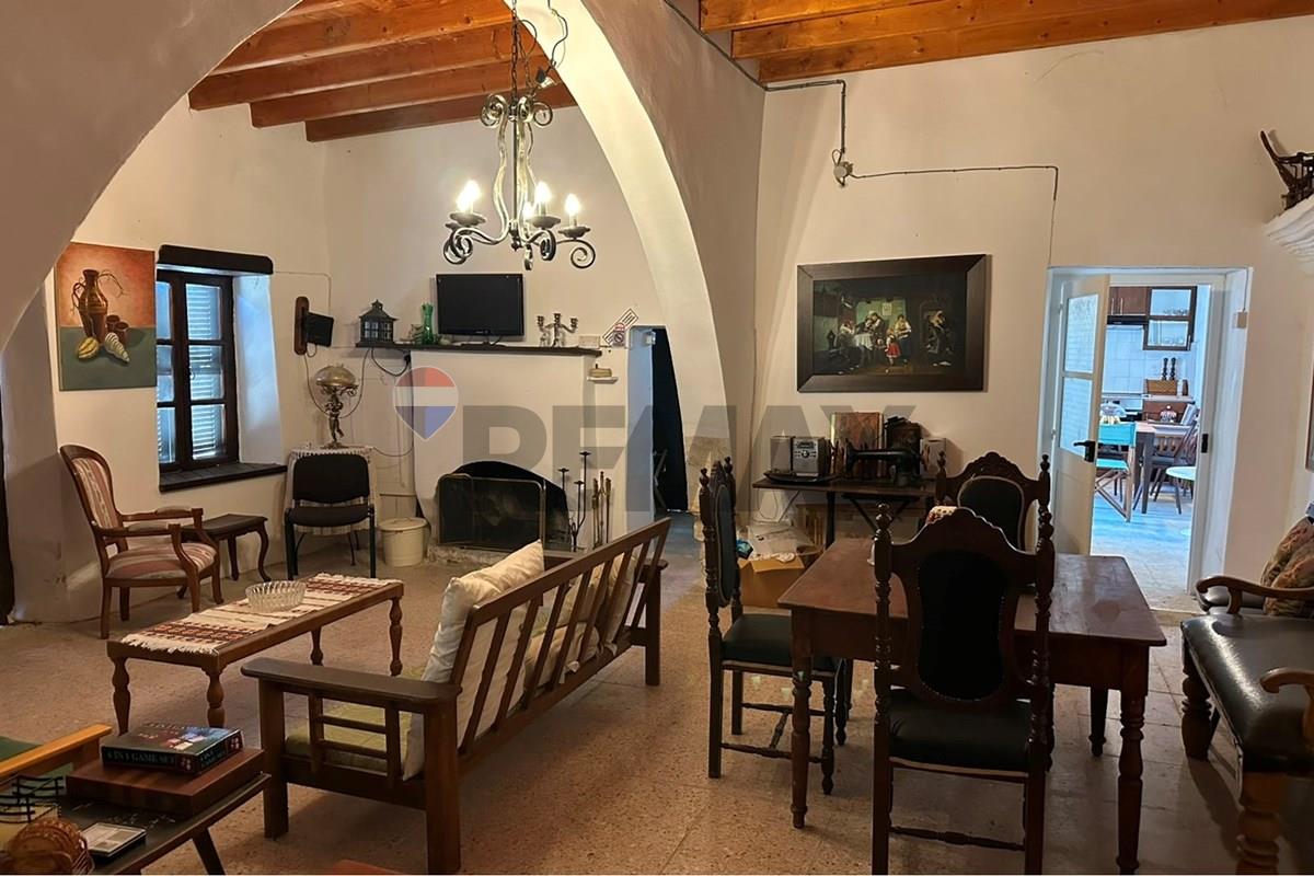 Residential properties for sale 280 m² in Choulou, Paphos
