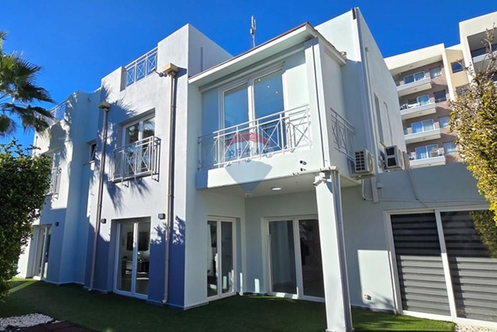 6-Bedroom Villa in Agios Tychonas - Ansicht 3
