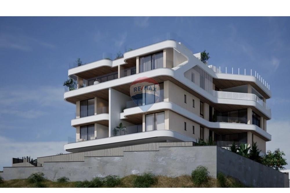 2-Bedroom Apartment in Agia Fyla, Limassol - Meer