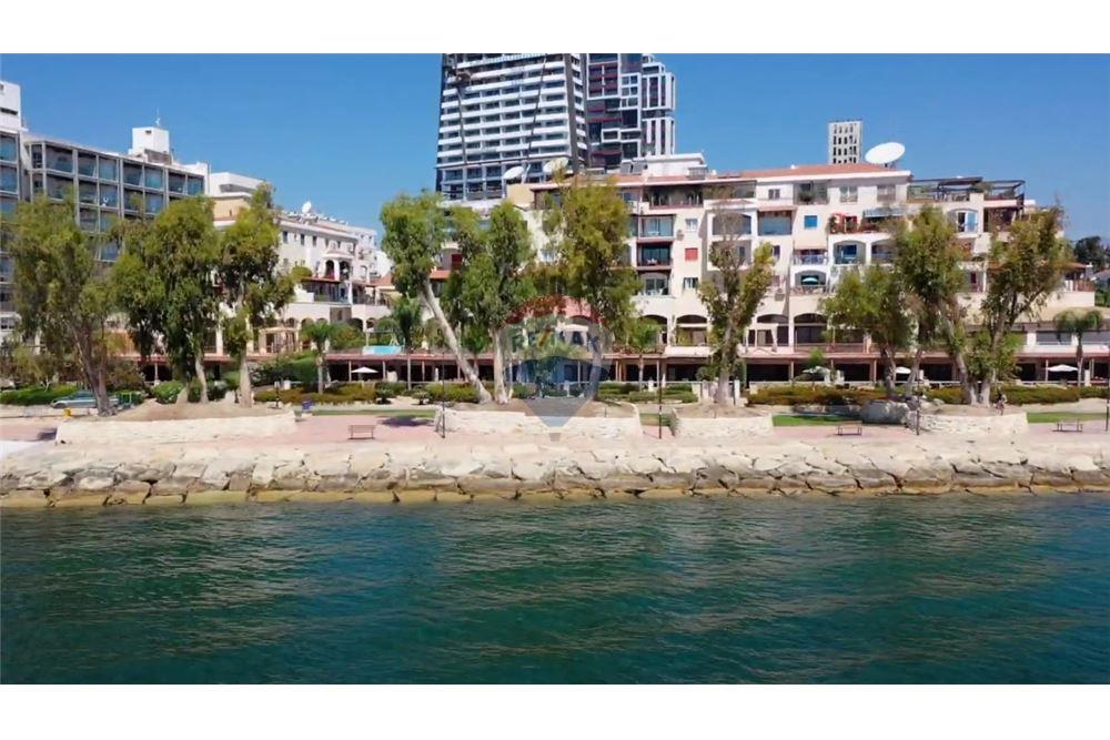 Seafront 2 x 1 Bedroom Apartments with Garden - Widok 2