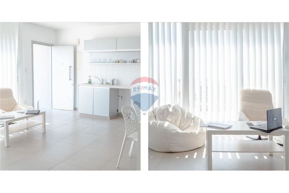 350sqm Building in Katholiki near Marina - Widok 2