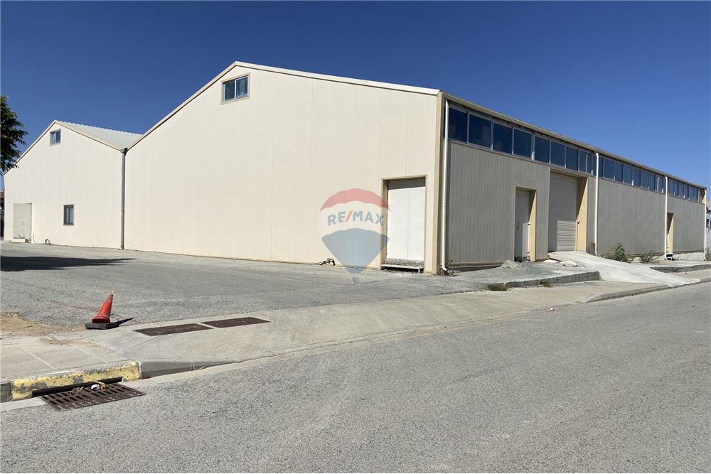 Warehouse 1160 m² for sale in Latsia - Agios Eleftherios, Nicosia