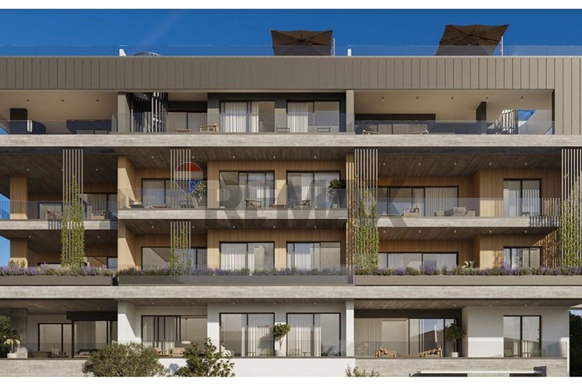 2-Bedroom Apartment in City Center - View 2