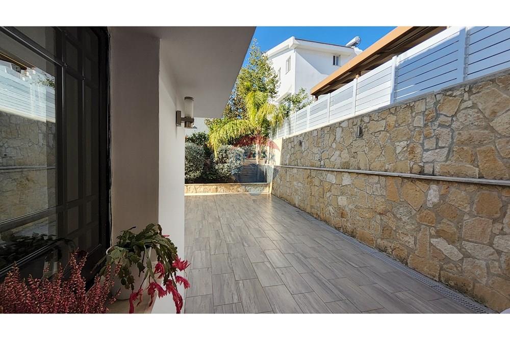 2-Houses 5+1 Bedrooms in Agia Fyla - Vista 5