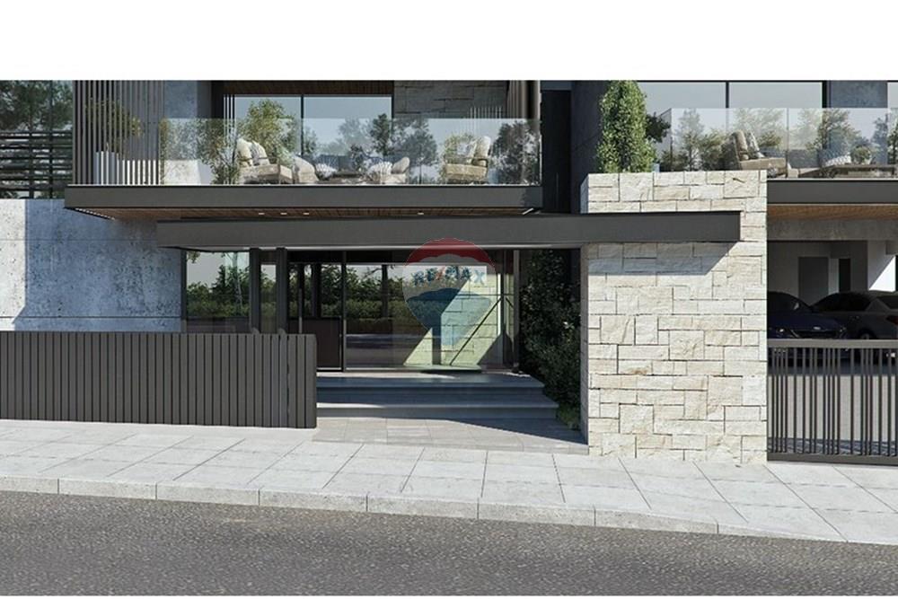 Residential - Whole apartment building - Mesa Geitonia, Limassol - CY - entrance.JPG - 480031017-1888