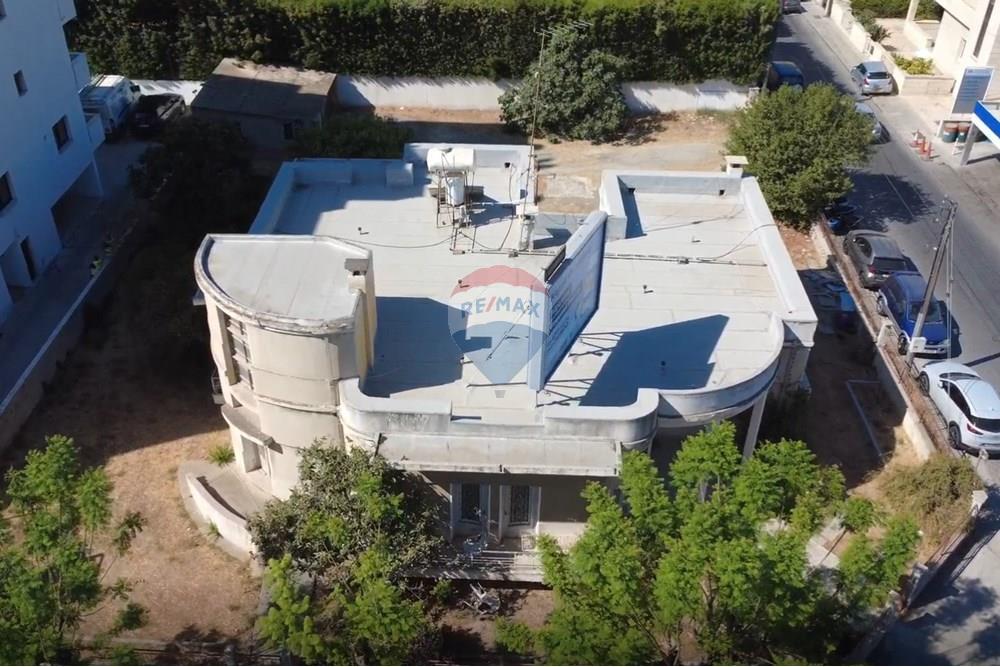 Plot of land 1032 m² for sale in Larnaka - Agios Nikolaos, Larnaca