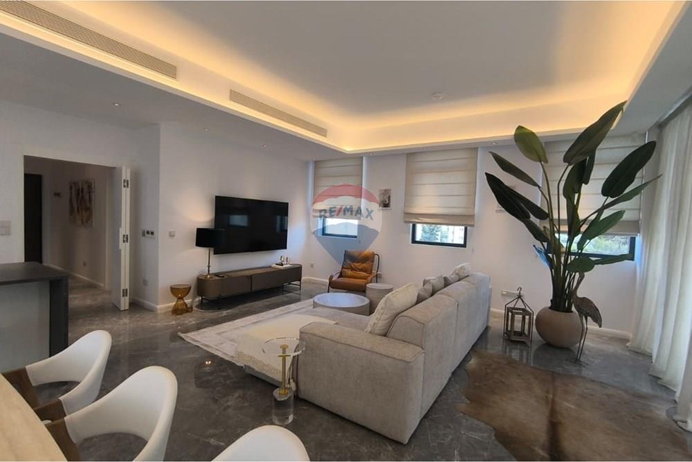 Residential - Condo/Apartment - Limassol City Center, Limassol - CY - liv3.jpeg - 480031146-372