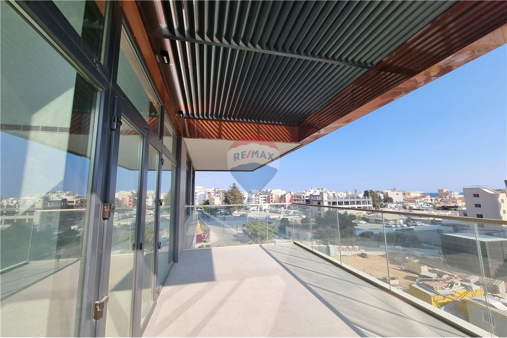 A stunning duplex high-rise penthouse - Vista 5