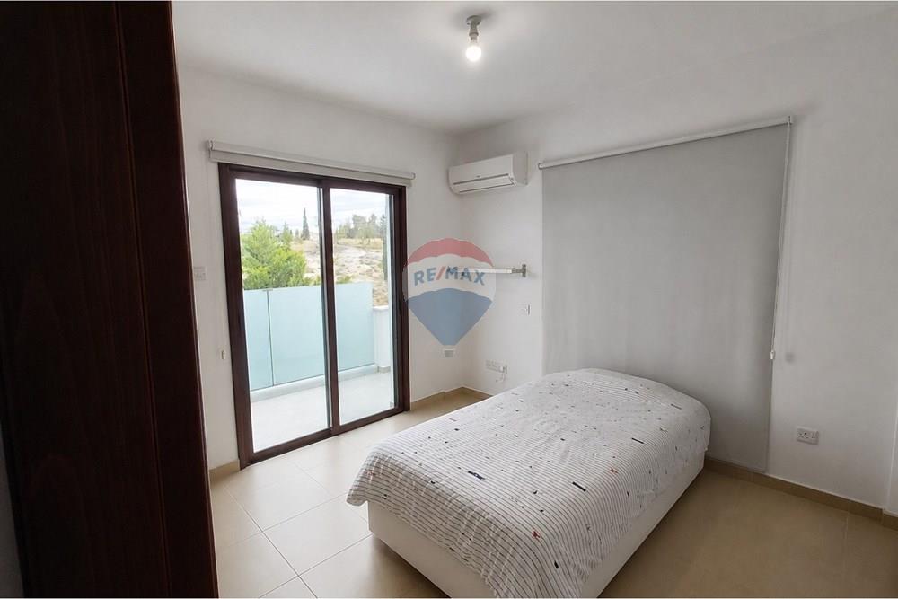 EXCLUSIVE 5 BEDROOM HOUSE, OROKLINI - Mehr