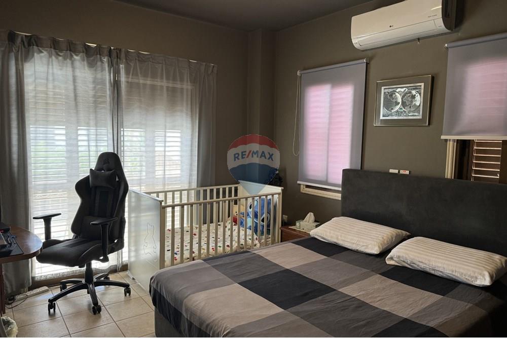 5 Bedroom House in Latsia - Widok 4