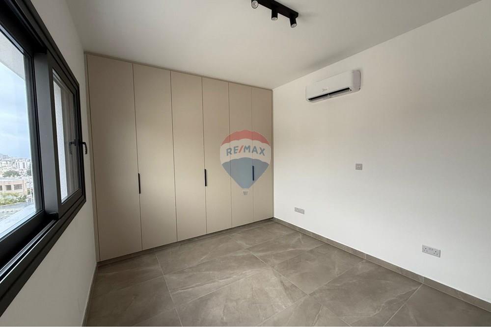 Seaview 3-Bedroom Penthouse in Germasogia - Widok 4