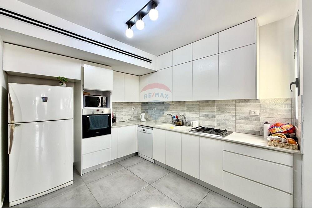 Apartment for Sale in Netanya - Image 6
