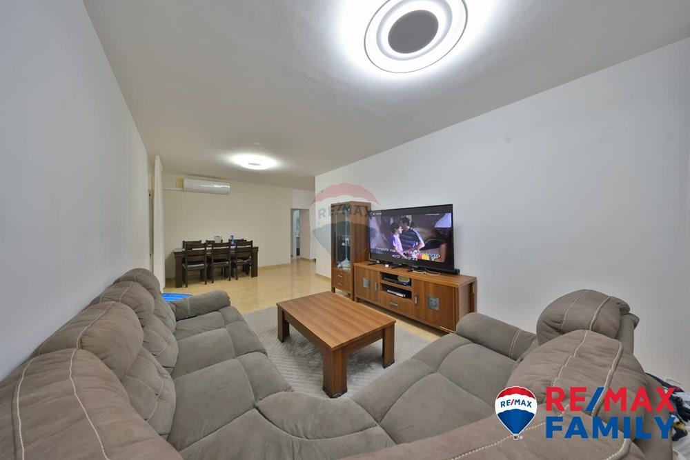 Apartment for Sale in Kiryat Yam - Image 3