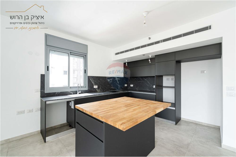 Apartment for Sale in קרית אונו - Image 6