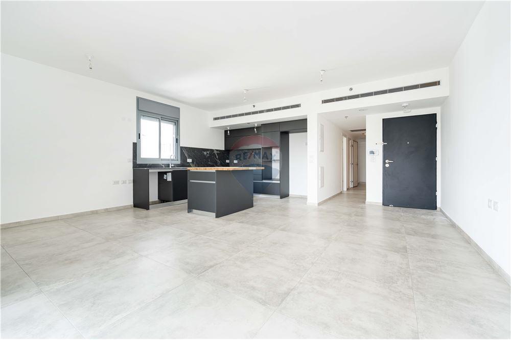 Apartment for Sale in קרית אונו - Image 3