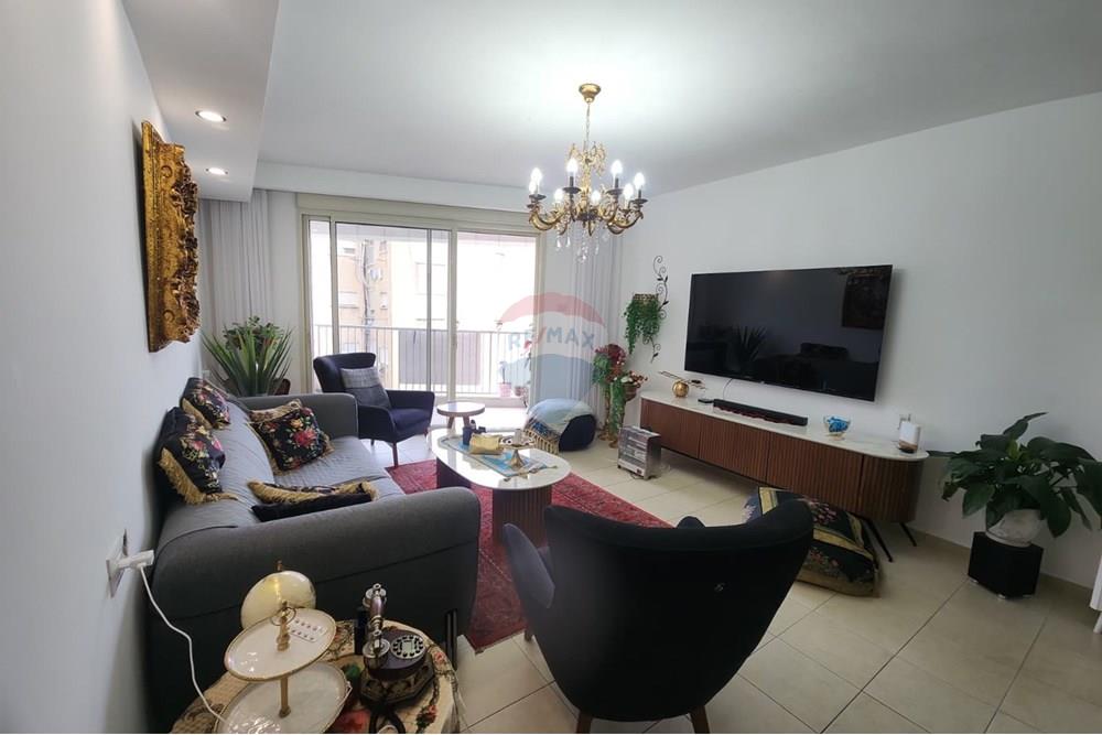 Apartment for Sale in Haifa - Image 5
