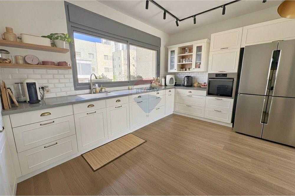 Apartment for Sale in Modi'in - Image 3