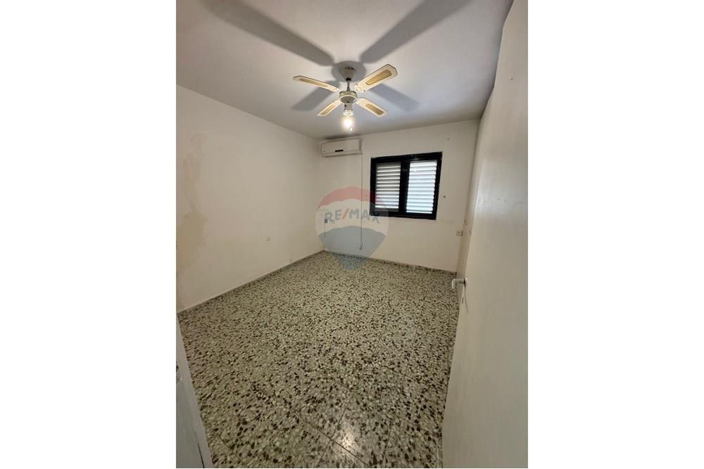 Apartment for Sale in Lod - Image 6
