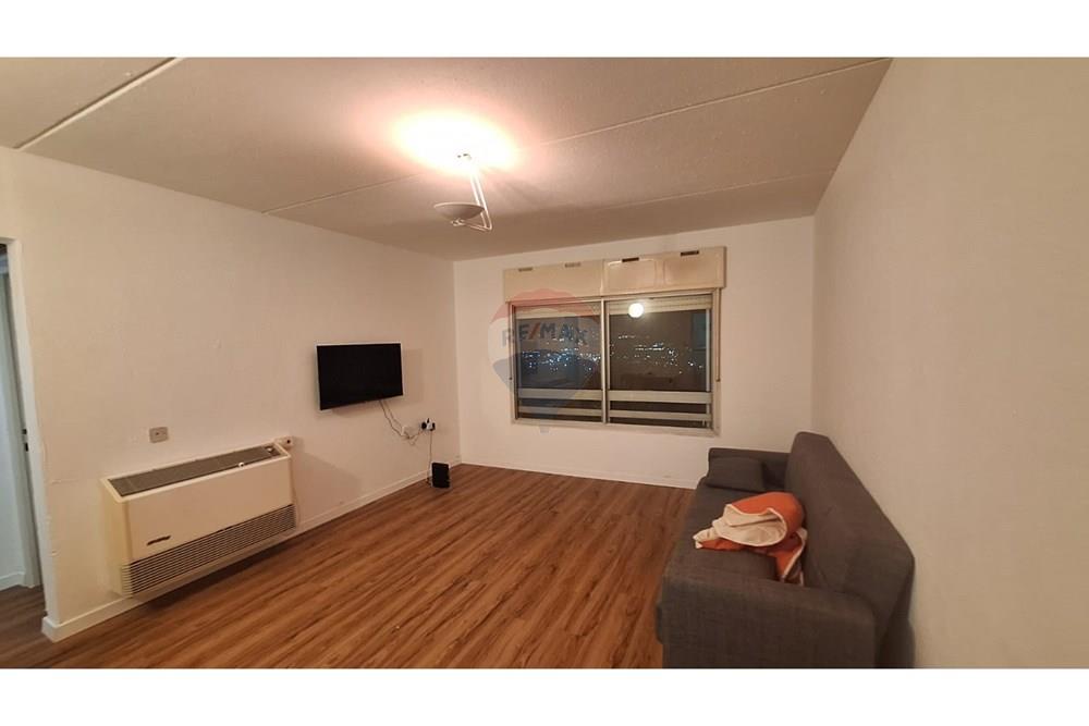 Apartment for Sale in Karmiel - Image 1