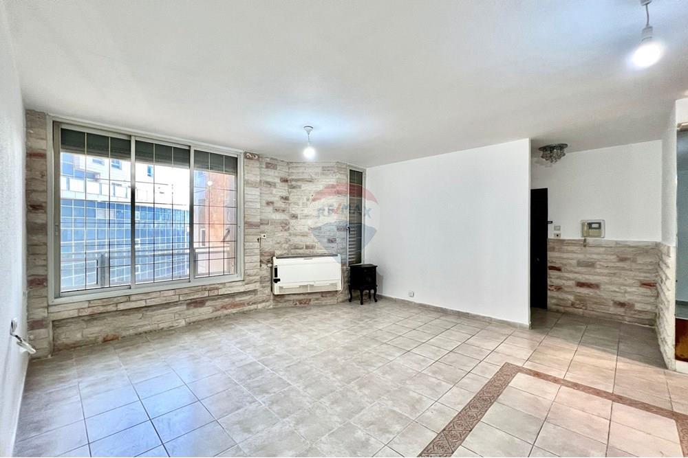 Apartment for Sale in Netanya - Image 1