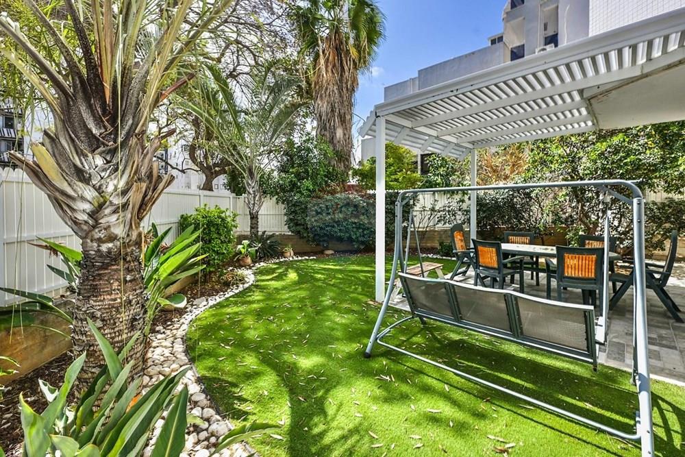 Apartment for Sale in Rishon LeZion - Image 1