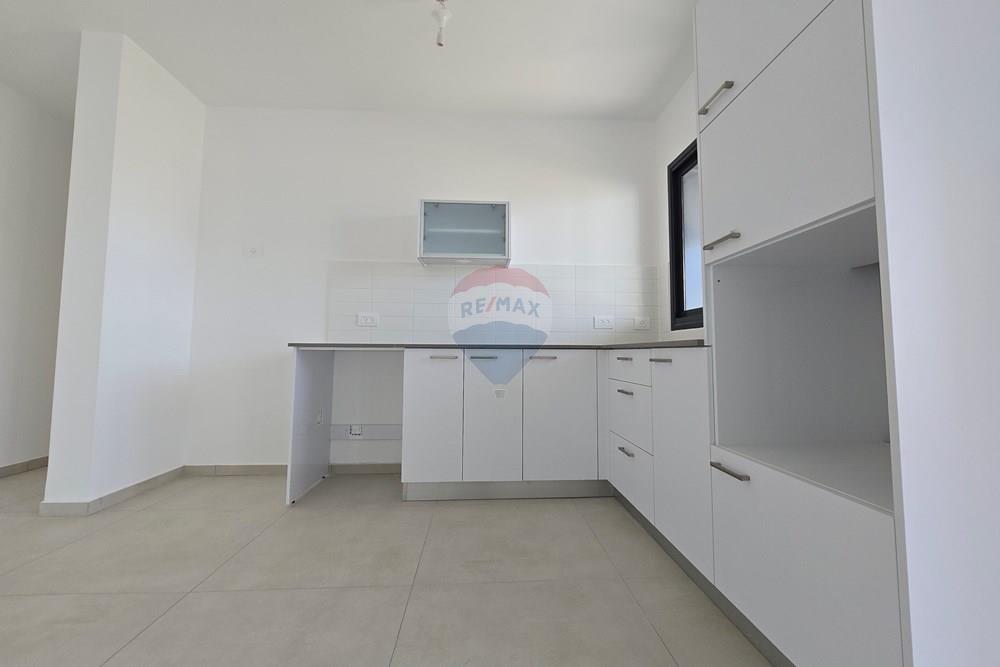 Apartment for Sale in Or Yehuda - Image 5