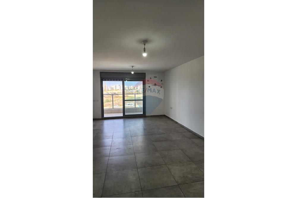 Apartment for Sale in חריש - Image 2