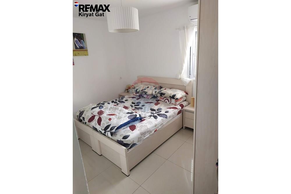 Apartment for Sale in קרית גת - Image 5
