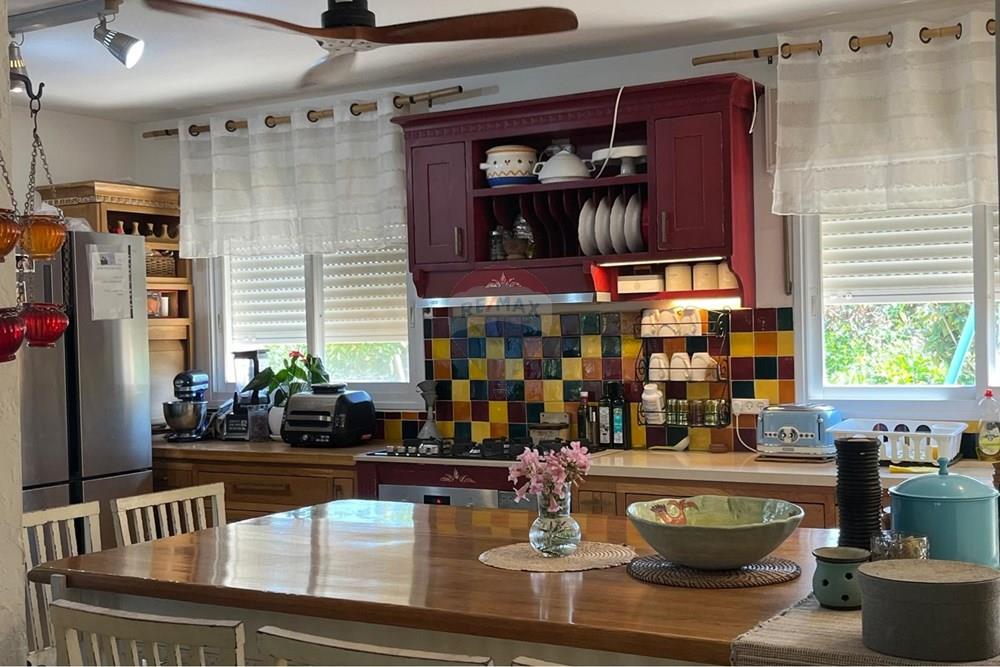 Condo for Sale in אבטליון - Image 4