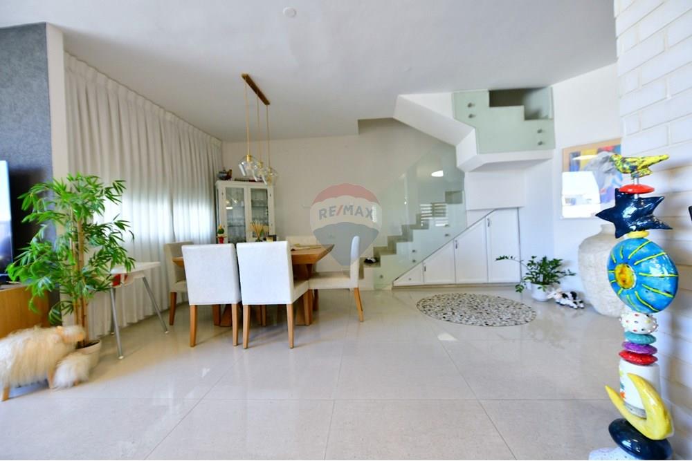 Apartment for Sale in Petah Tikva - Image 6