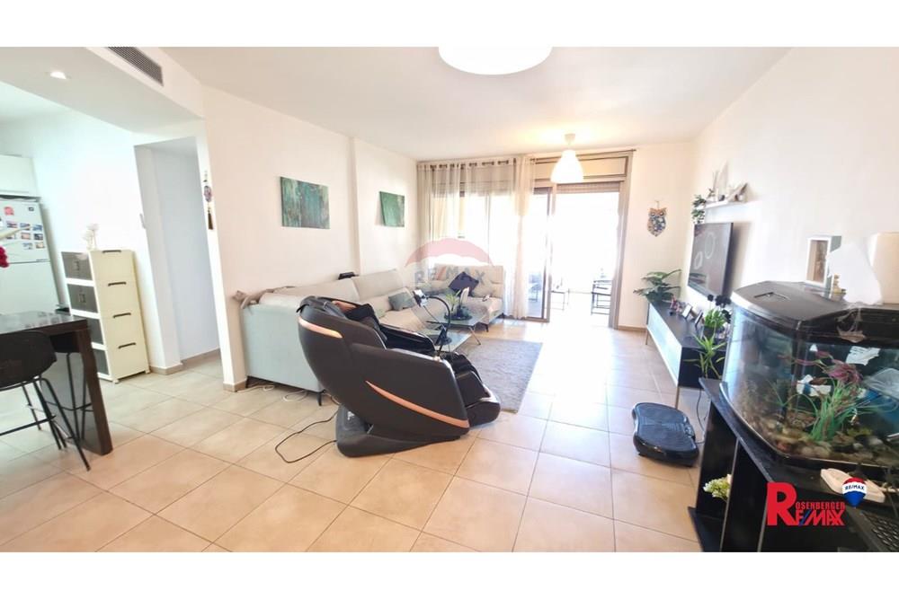 Apartment for Sale in Holon - Image 3