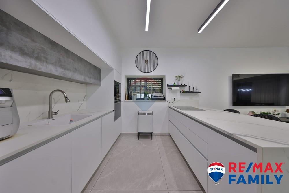Apartment for Sale in קרית ביאליק - Image 6