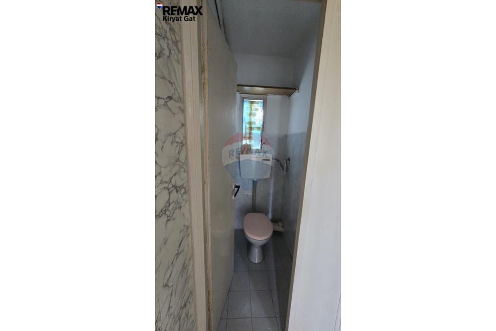 Apartment for Sale in קרית גת - Image 6