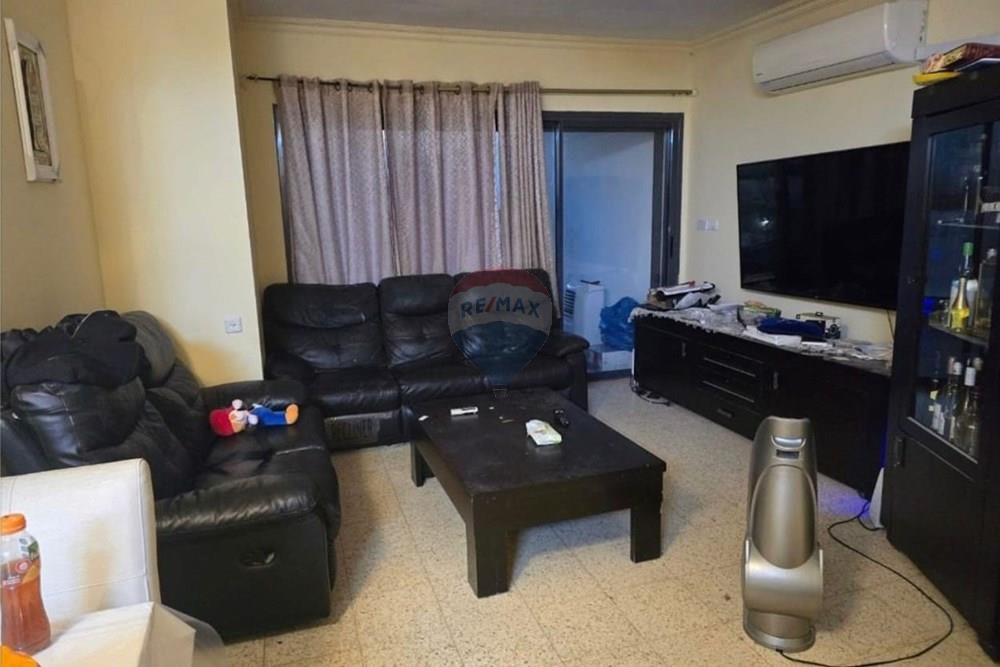 Apartment for Sale in Petah Tikva - Image 3