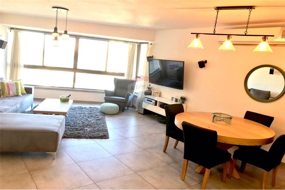 Apartment for Sale in Ramat Gan - Image 1