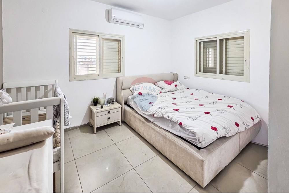 Apartment for Sale in קרית מוצקין - Image 2