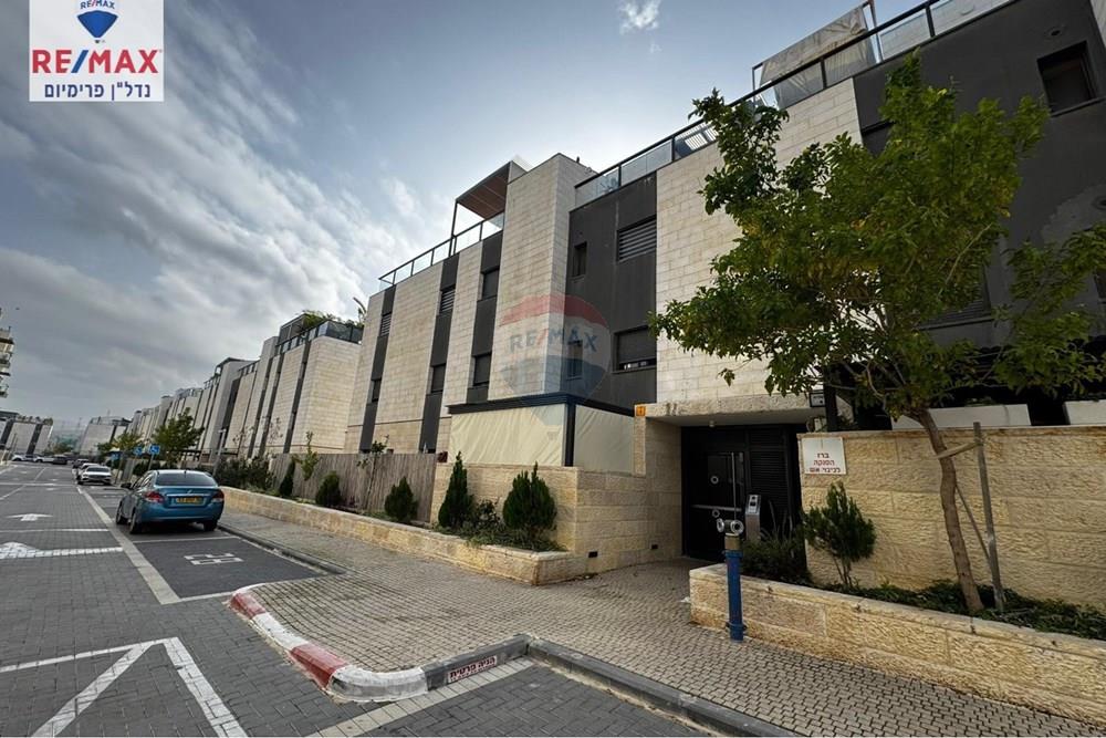Apartment for Sale in שוהם - Image 5